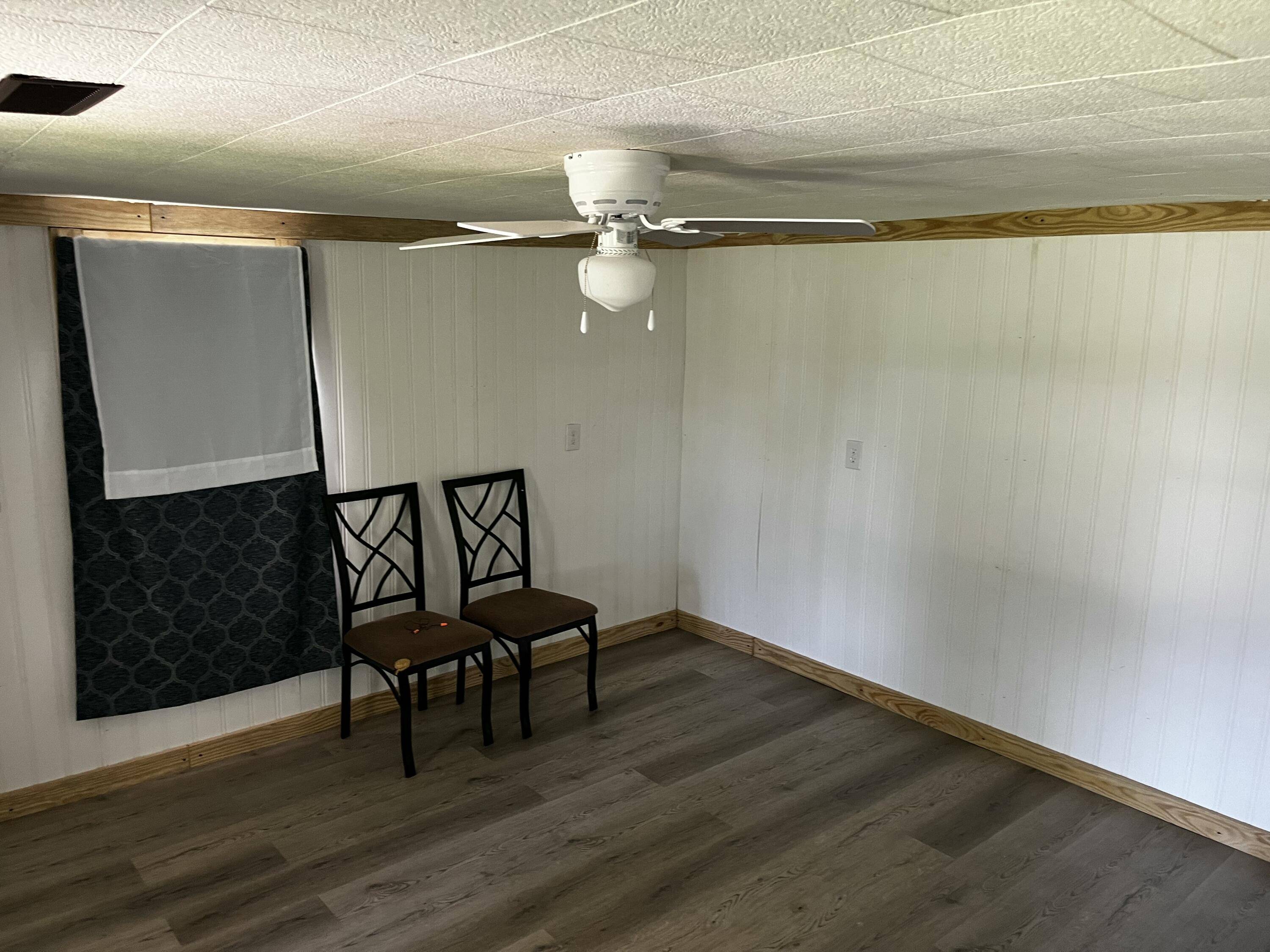 Cassville, MO 65625,1102 Ivey ST