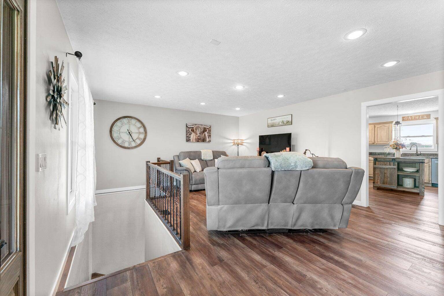 Morrisville, MO 65645,5376-B S 140th RD