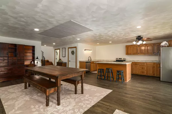 Seymour, MO 65746,4216 Skyline RD