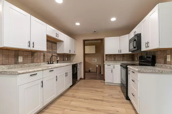 Crane, MO 65633,311 College ST