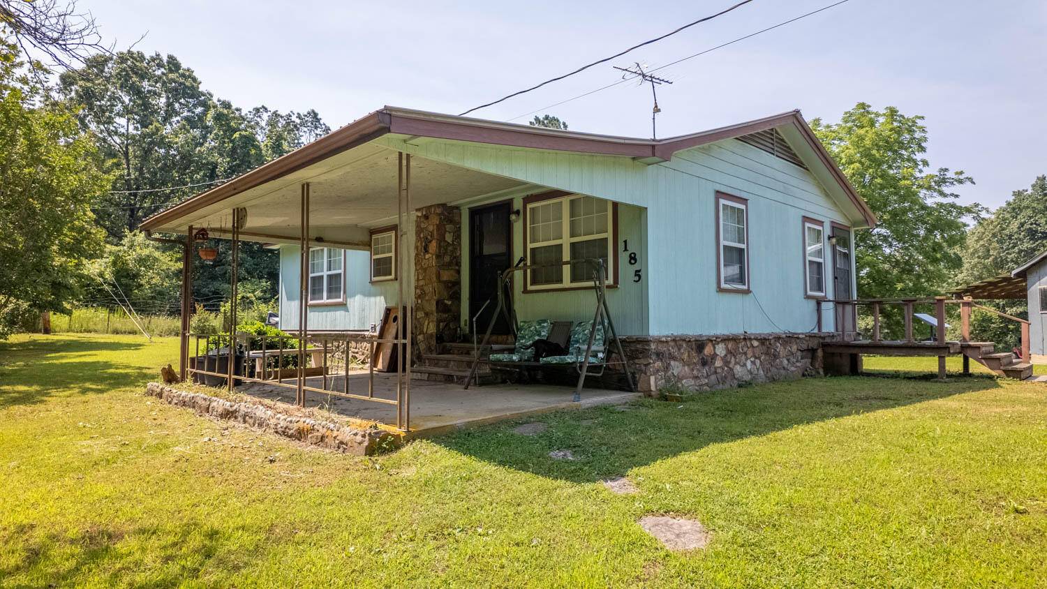 Mammoth Spring, AR 72554,185 Timber Valley Road