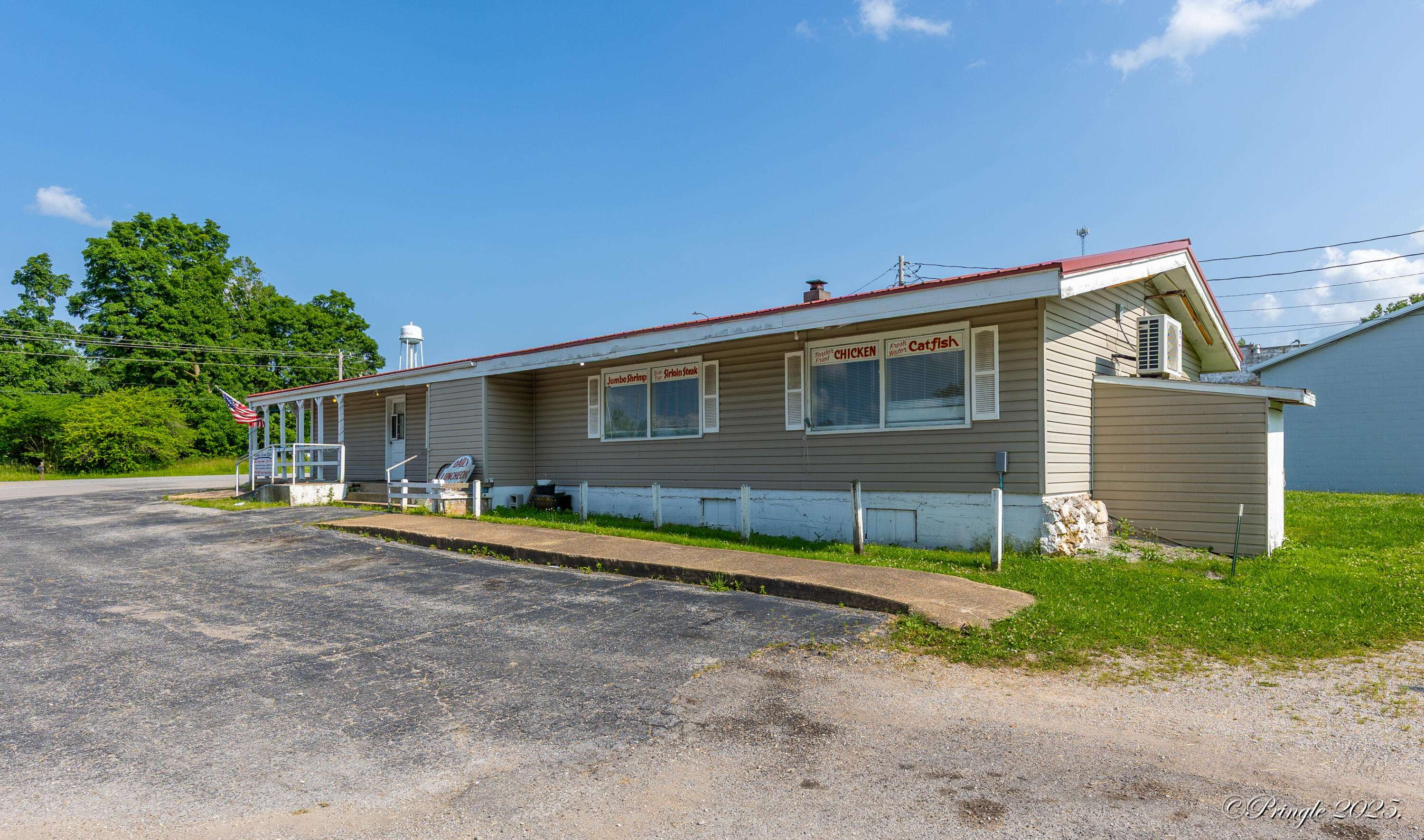 Raymondville, MO 65555,109 E State Route B
