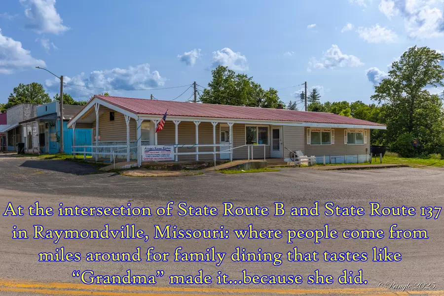 109 E State Route B, Raymondville, MO 65555