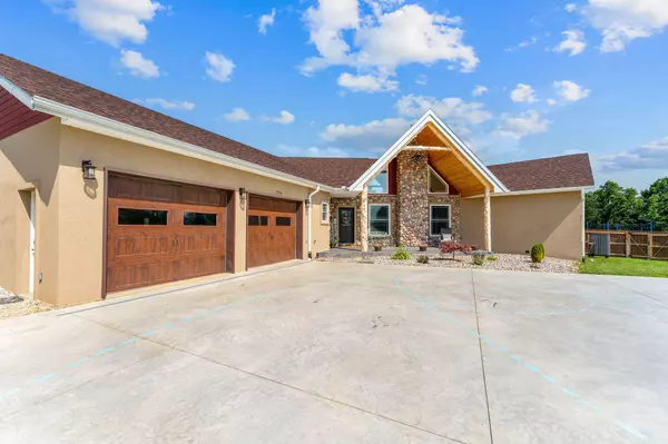Branson, MO 65616,770 Mills Hollow RD