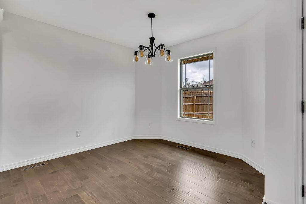 Nixa, MO 65714,921 S Deerfield CT