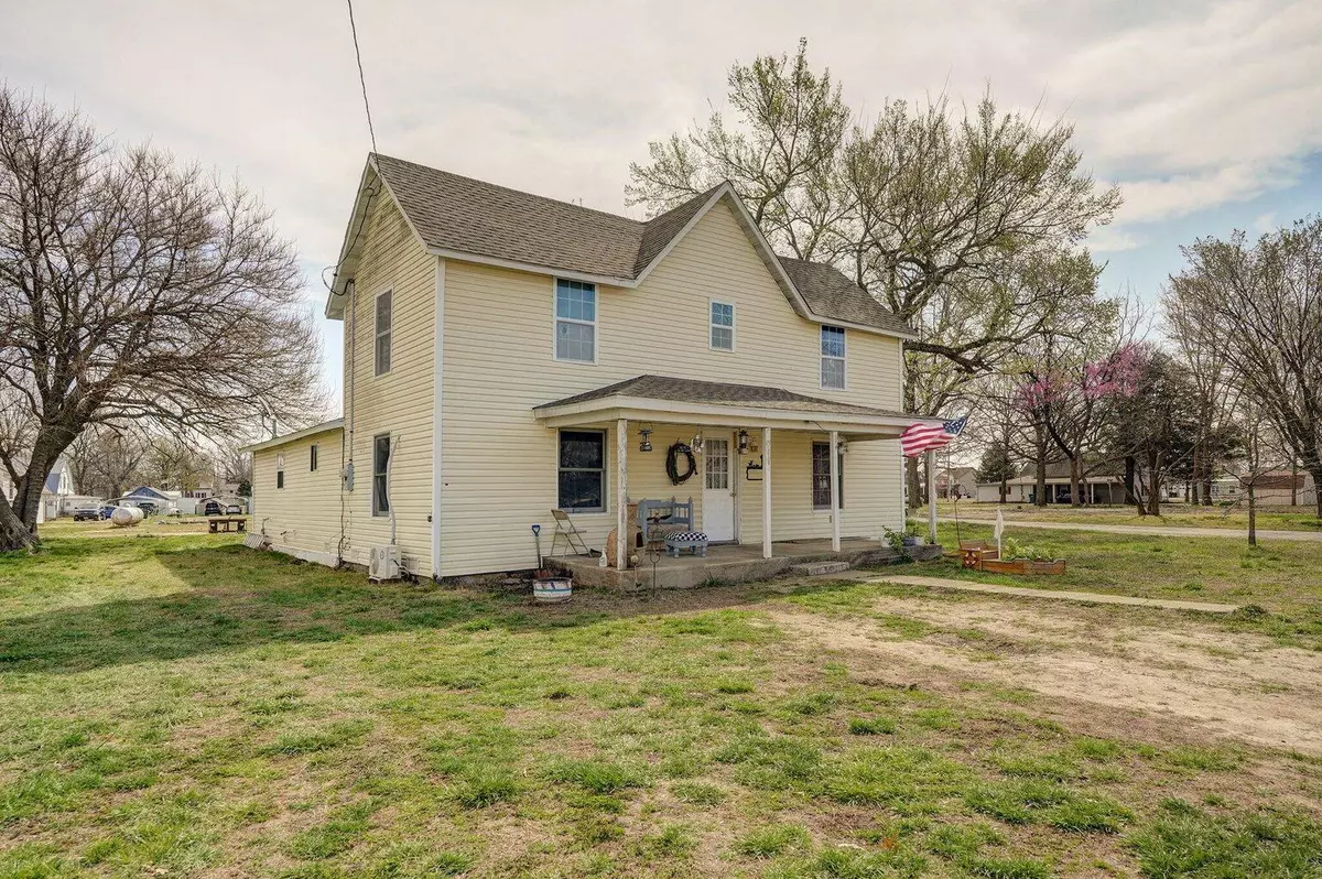 Miller, MO 65707,106 S Gilmore ST