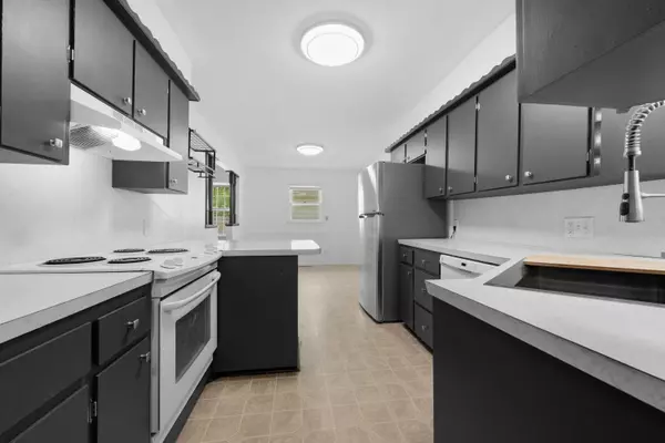 Springfield, MO 65804,1541 E Crestview ST
