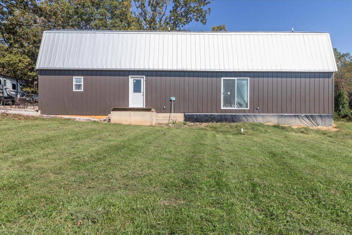 Peace Valley, MO 65788,8878 Co Rd 1740
