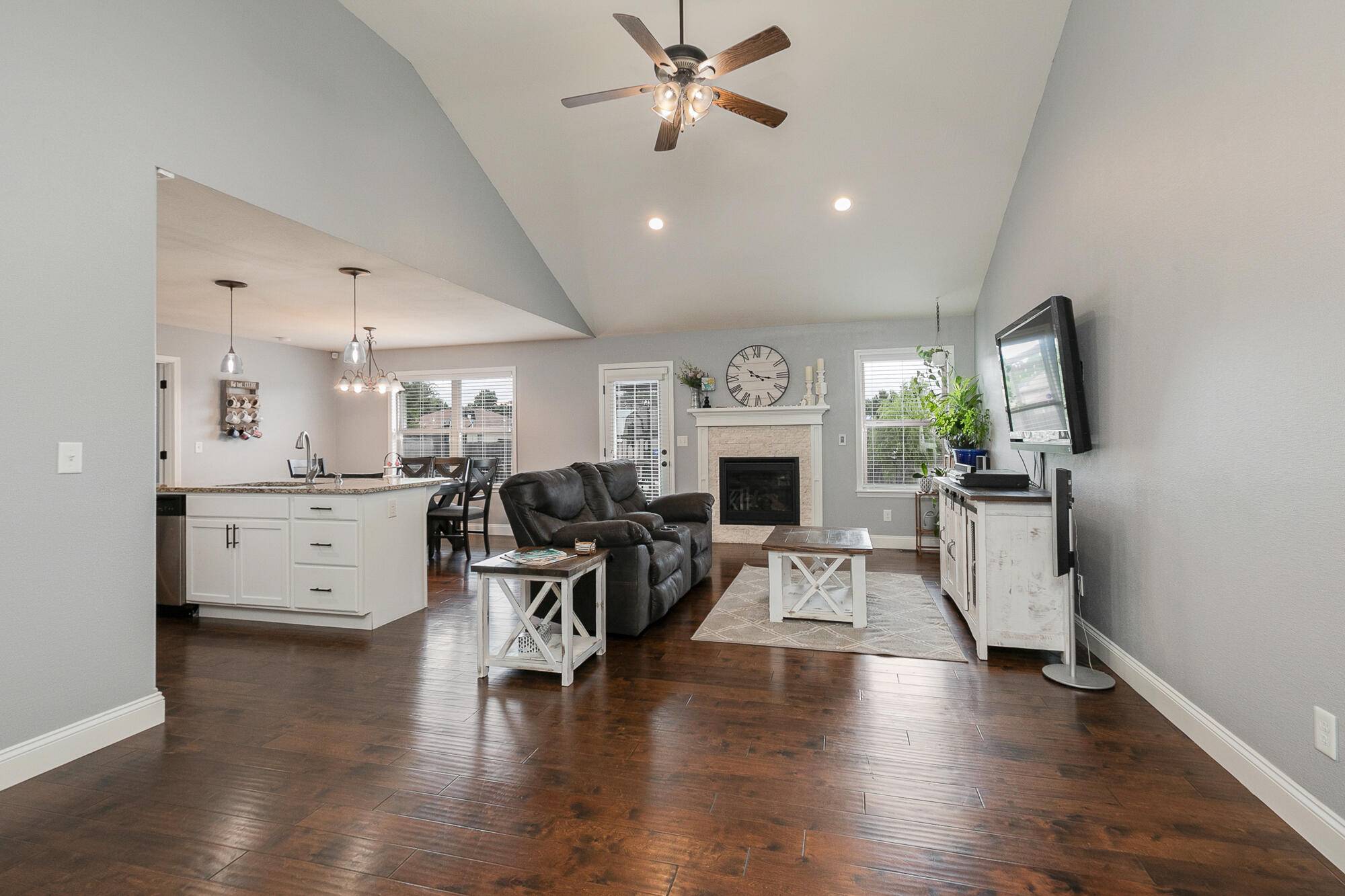 Ozark, MO 65721,1925 E Costa Mesa CT