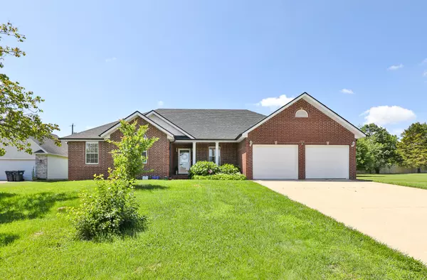 Marshfield, MO 65706,1020 Berkley DR