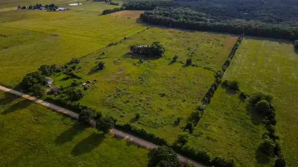 Preston, MO 65732,18080 County Road 361
