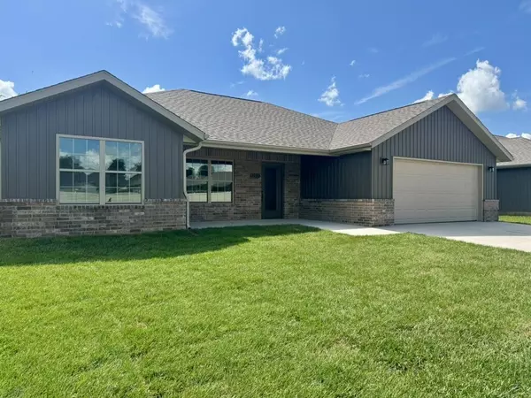 Monett, MO 65708,1520 Ridgemont AVE