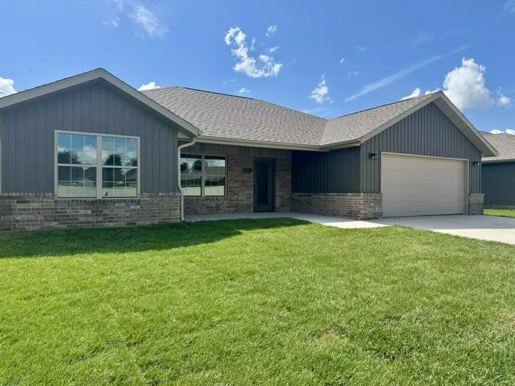 Monett, MO 65708,1520 Ridgemont AVE