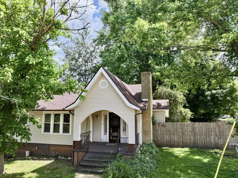 505 Sycamore ST, Van Buren, MO 63965