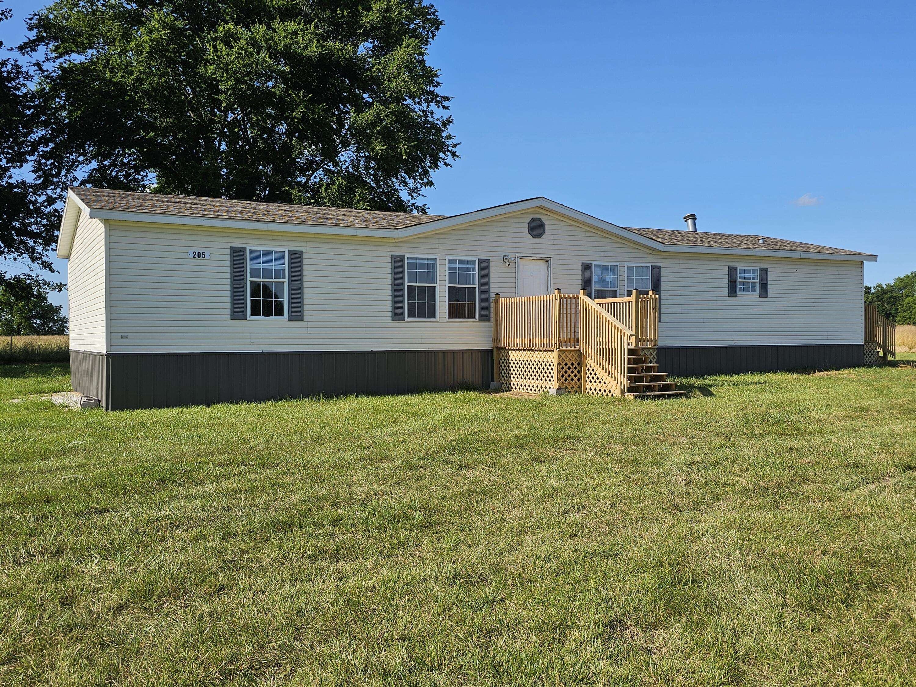 250 College ST, Stark City, MO 64866