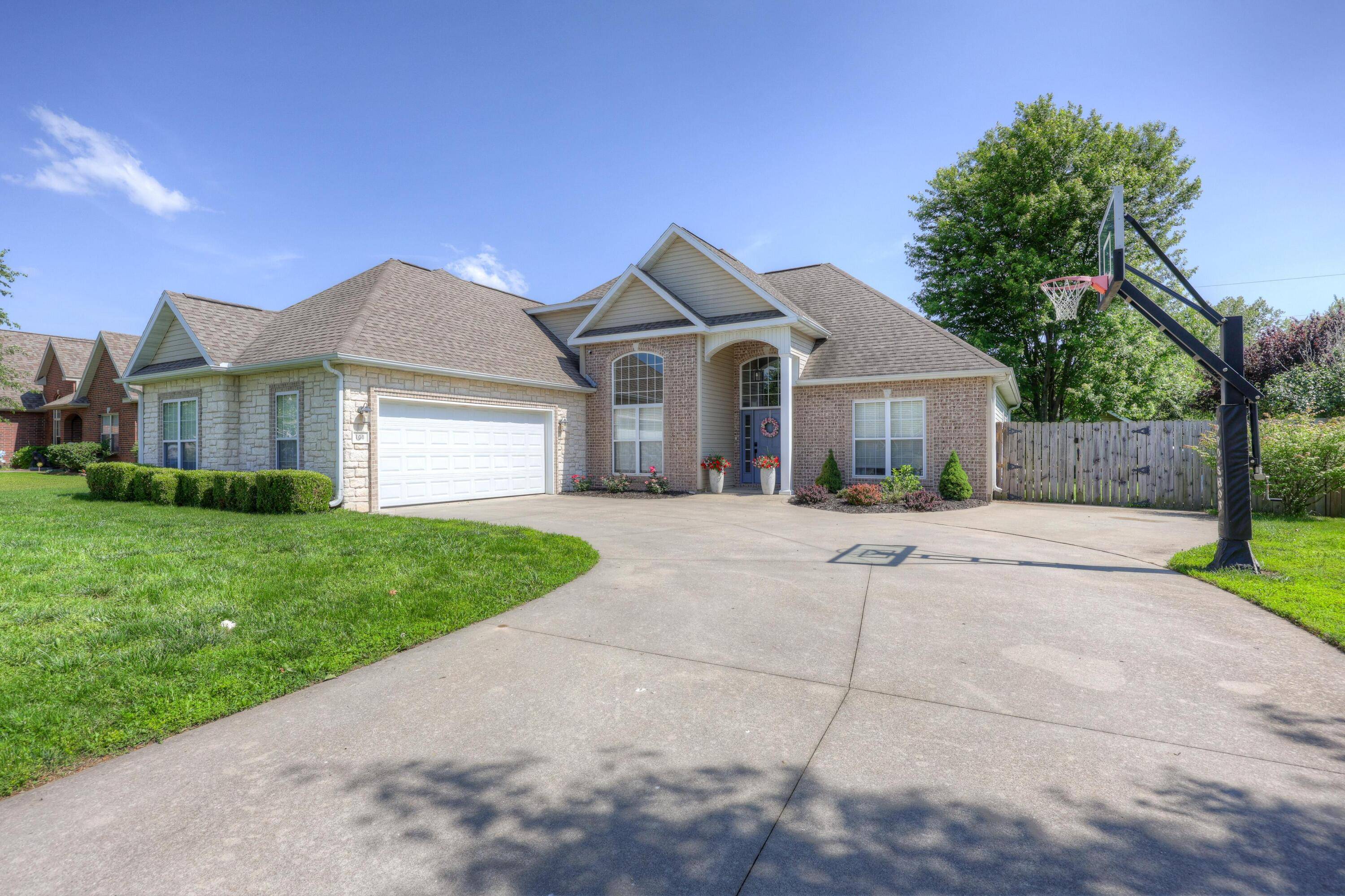 Webb City, MO 64870,108 Justin BLVD