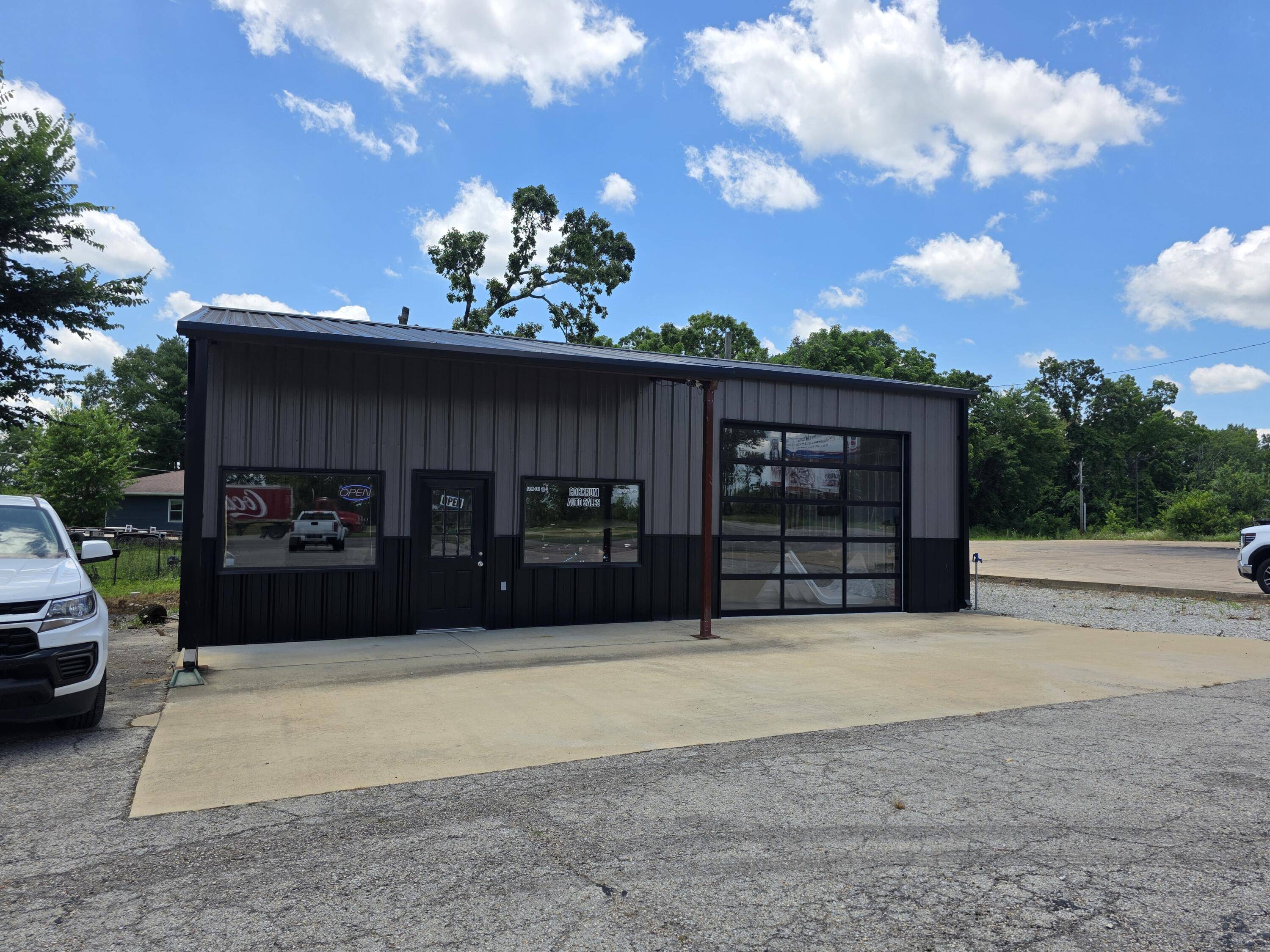 West Plains, MO 65775,1677 S Us Highway 63