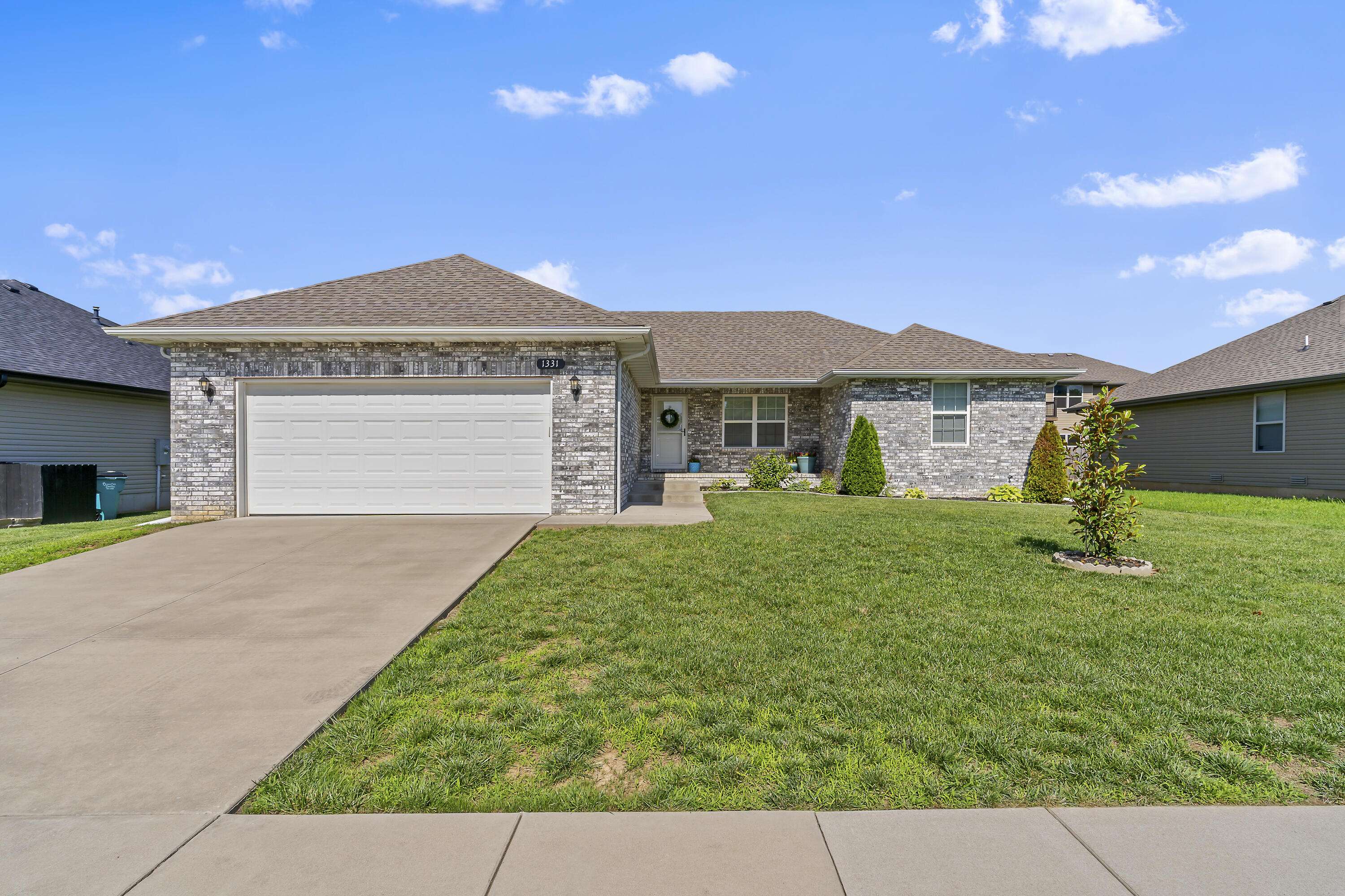 1331 S Venice AVE, Republic, MO 65738