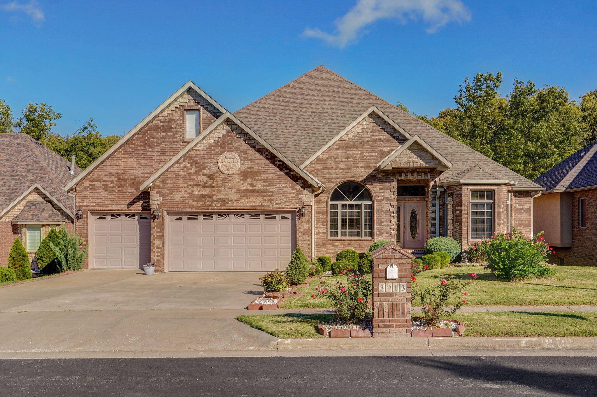 3913 W Maplewood ST, Springfield, MO 65807