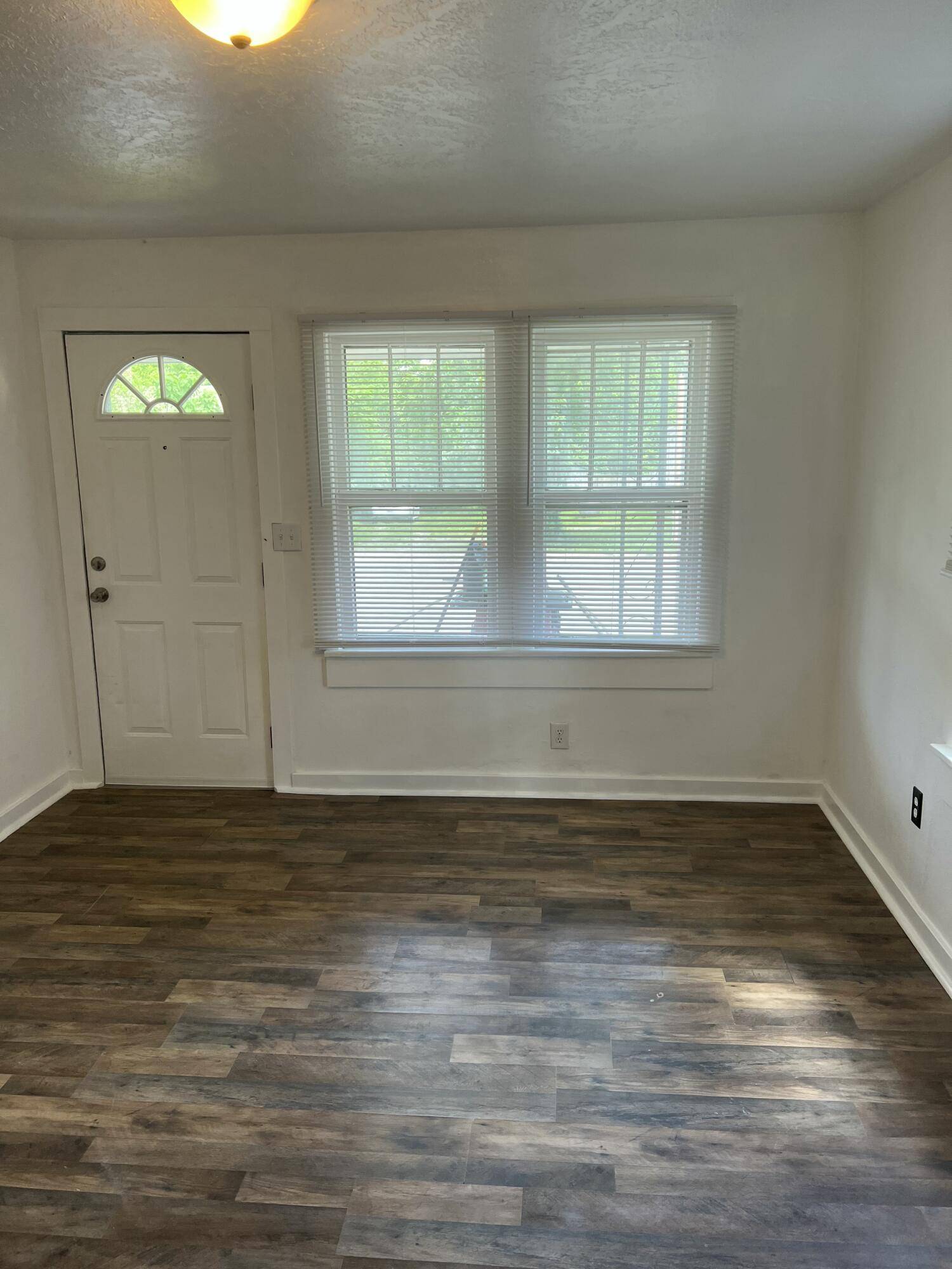 Lebanon, MO 65536,595 Chestnut ST