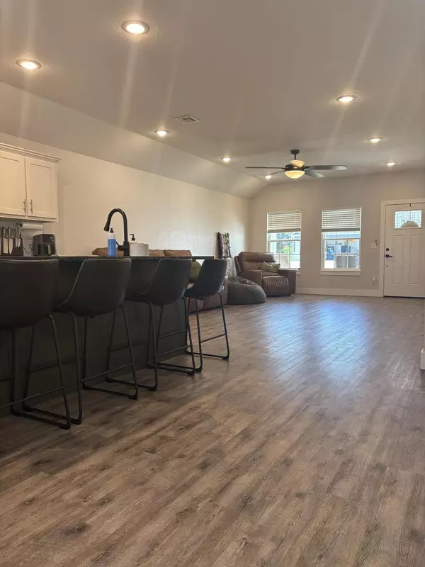 Duenweg, MO 64841,501 Azalea ST