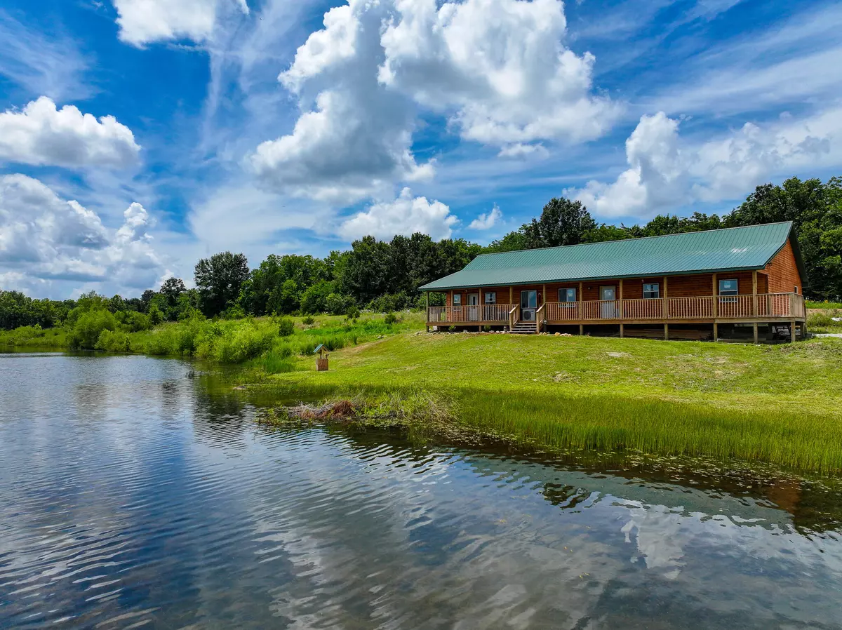 Collins, MO 64738,000 SE Highway 54