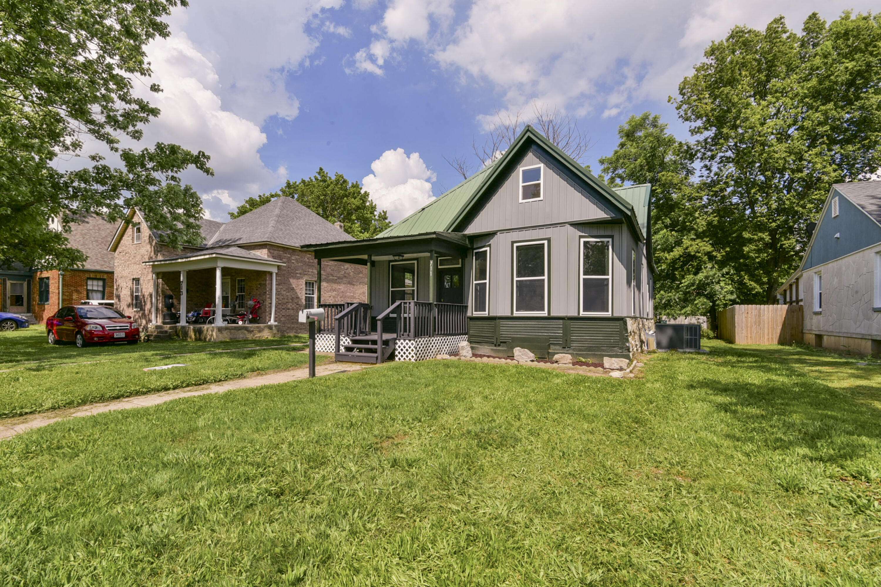 711 Frisco ST, Monett, MO 65708