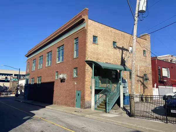 Springfield, MO 65806,325 W Mcdaniel ST