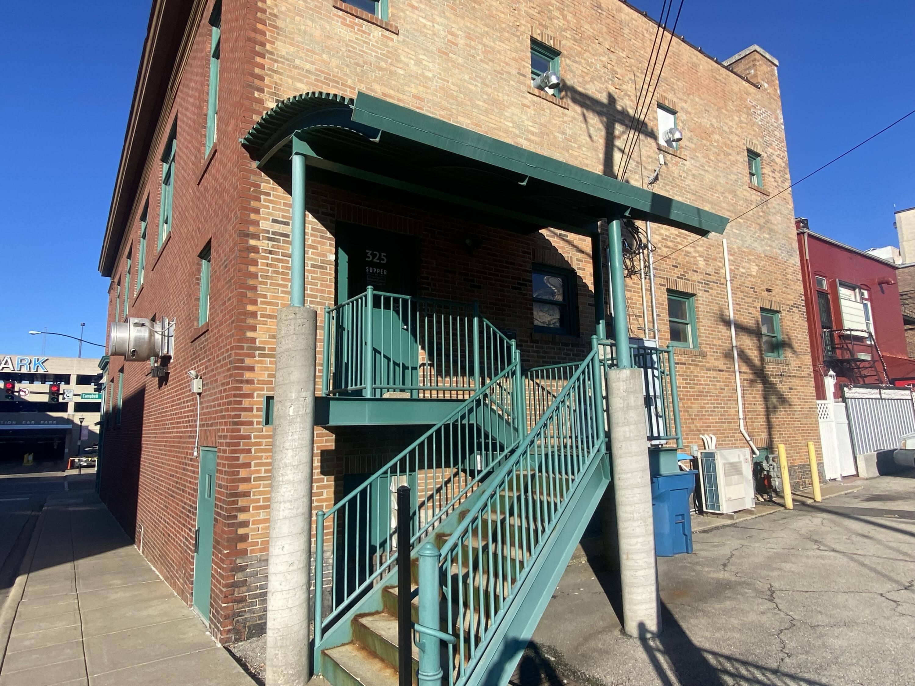 Springfield, MO 65806,325 W Mcdaniel ST