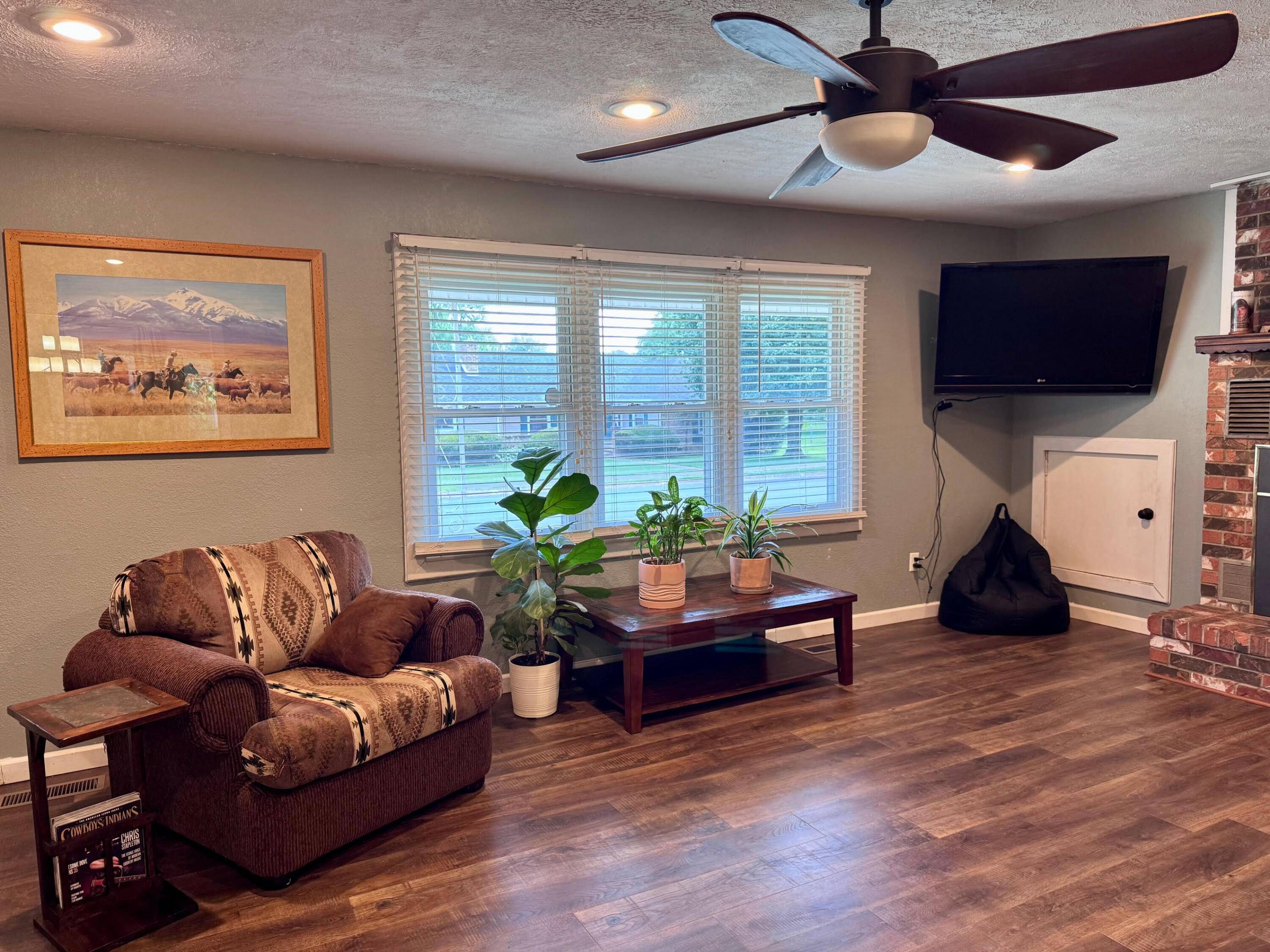Mountain Grove, MO 65711,1003 E 10th ST