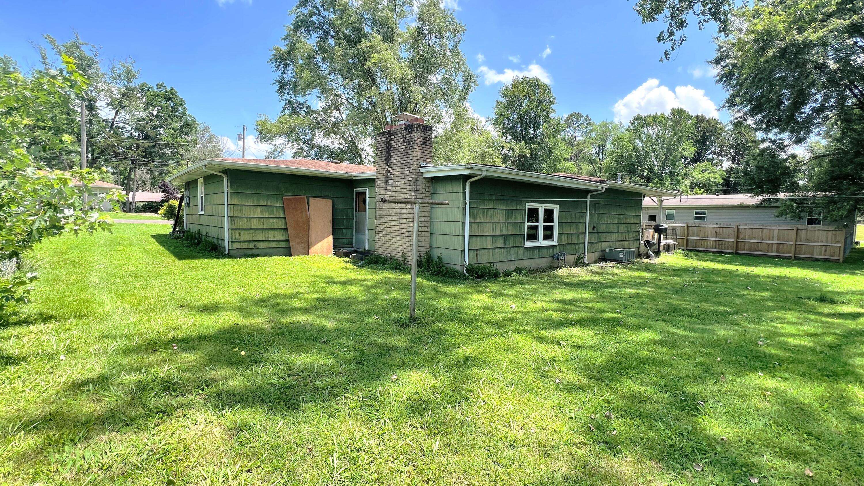 Monett, MO 65708,1214 7th ST