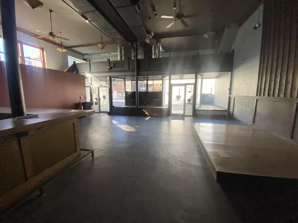 Springfield, MO 65806,220 S Campbell AVE