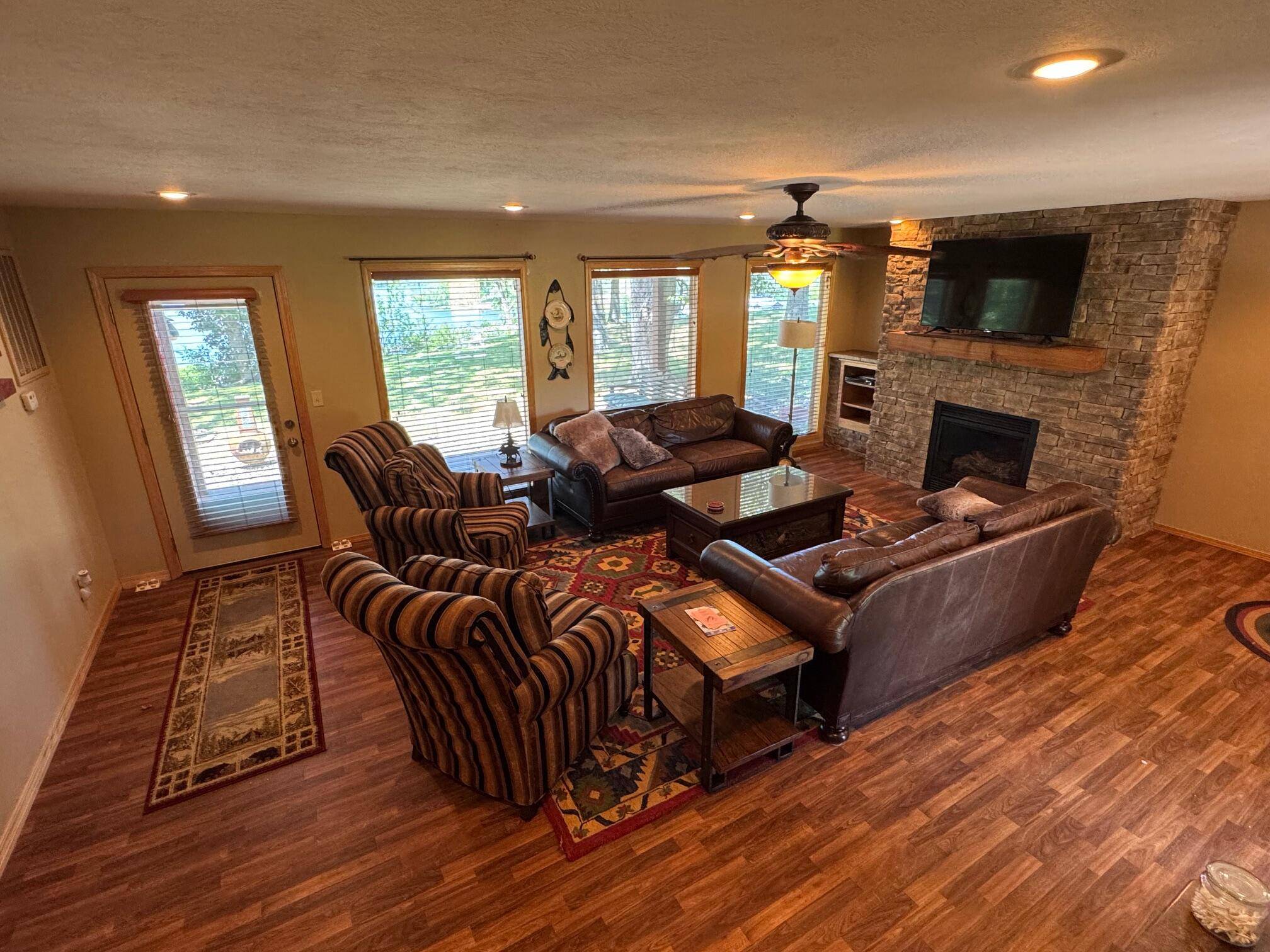 Eagle Rock, MO 65641,19804 Farm 2285 RD