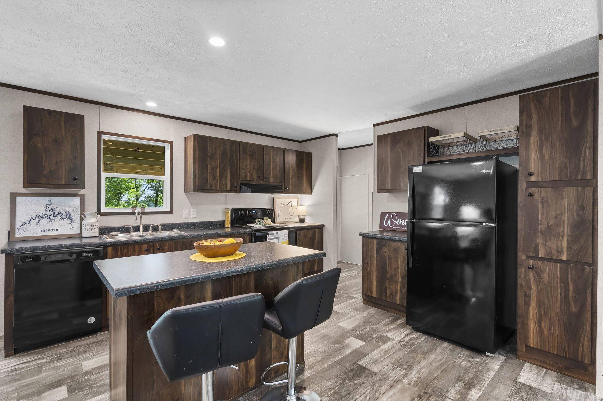 Hollister, MO 65672,441 Shelton DR