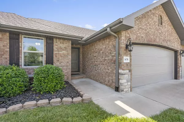 Nixa, MO 65714,1670 N Feather Crest DR