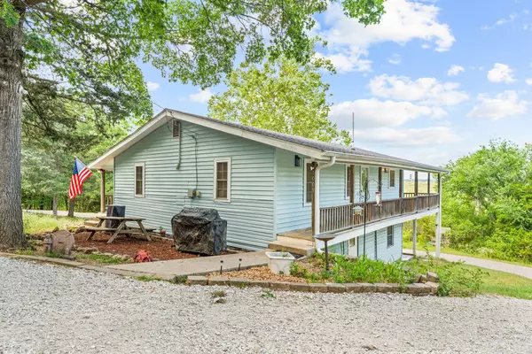 Hollister, MO 65672,1009 Iowa Colony RD