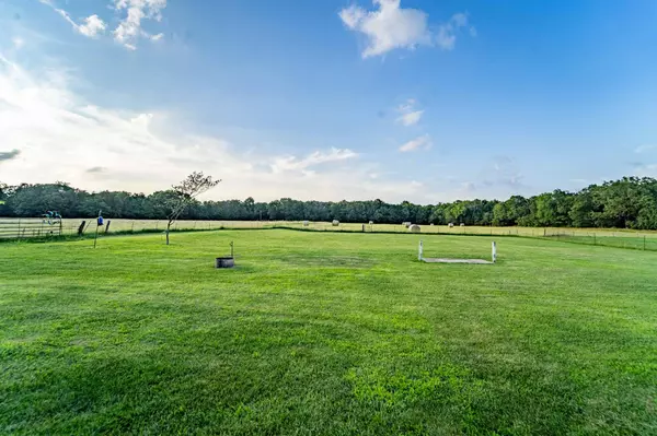 Bolivar, MO 65613,877 Highway B