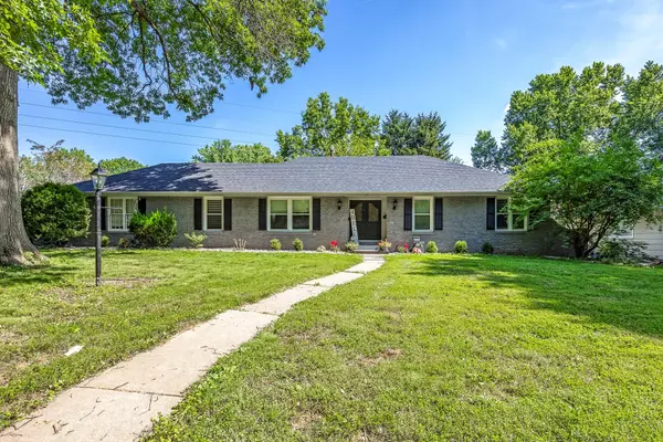 2109 E Ridgewood East DR, Springfield, MO 65804