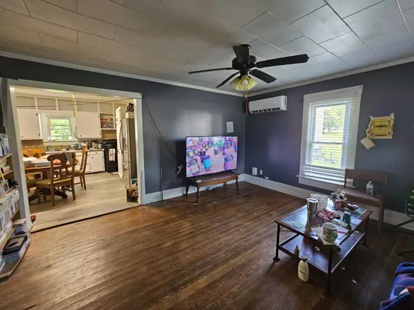 Wheaton, MO 64874,309 E Carnes ST