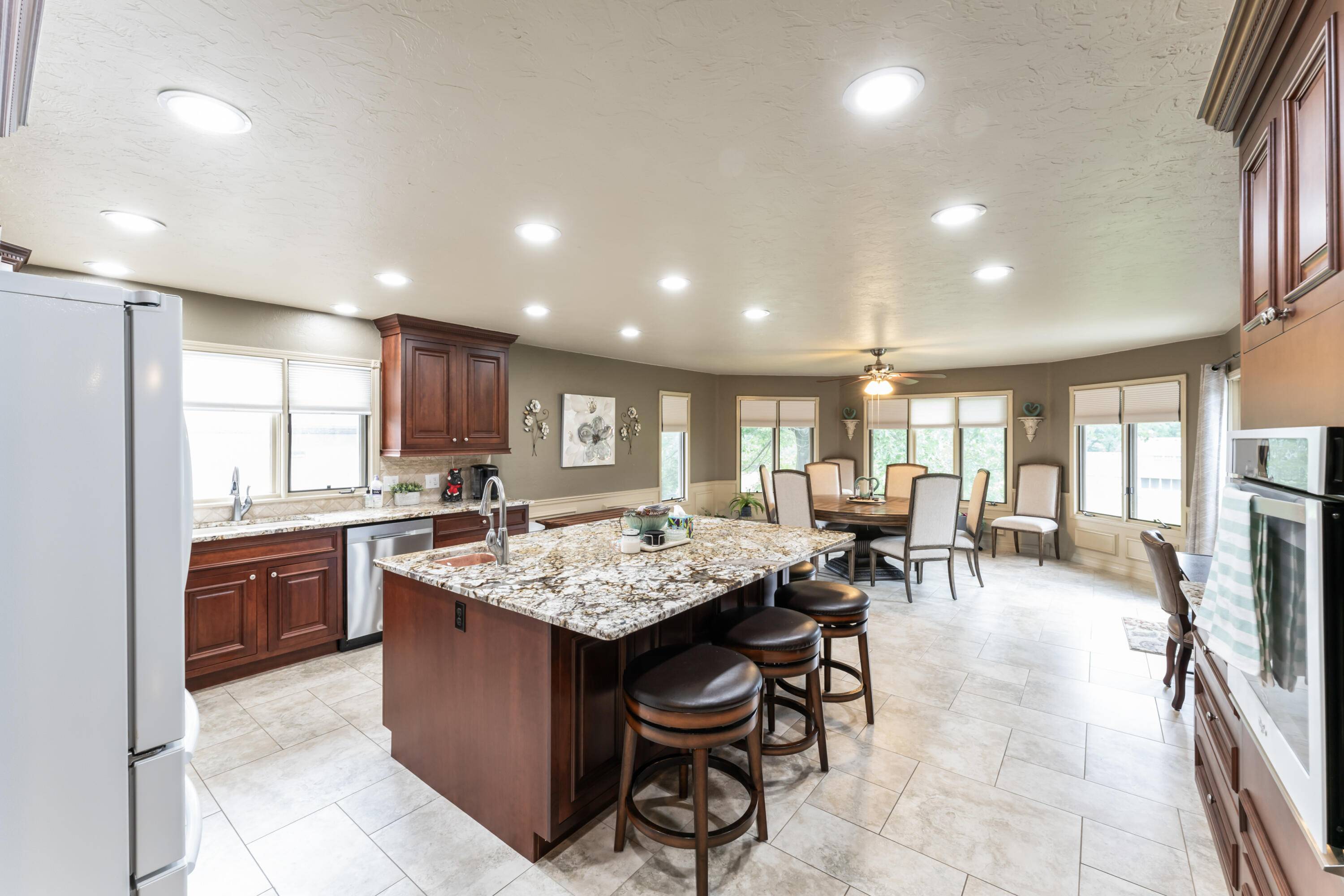 Branson, MO 65616,182 Regent DR