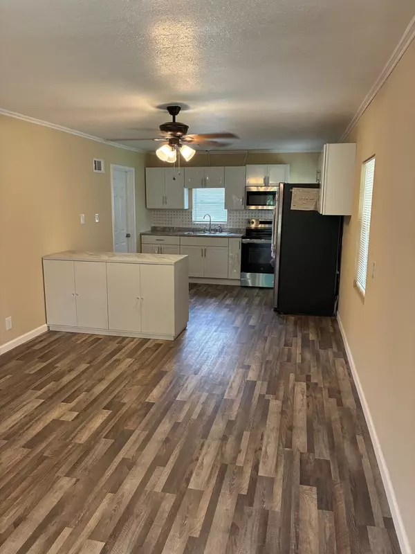Monett, MO 65708,520 Myrtle ST