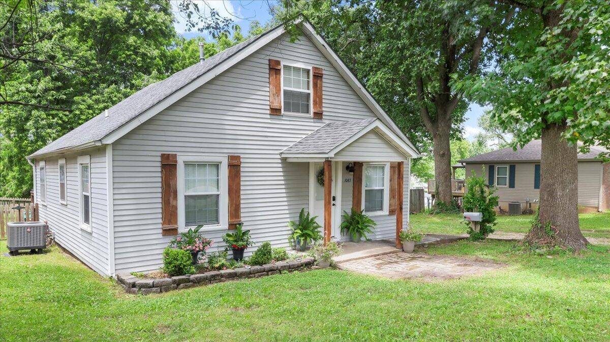 West Plains, MO 65775,1067 W 3rd ST