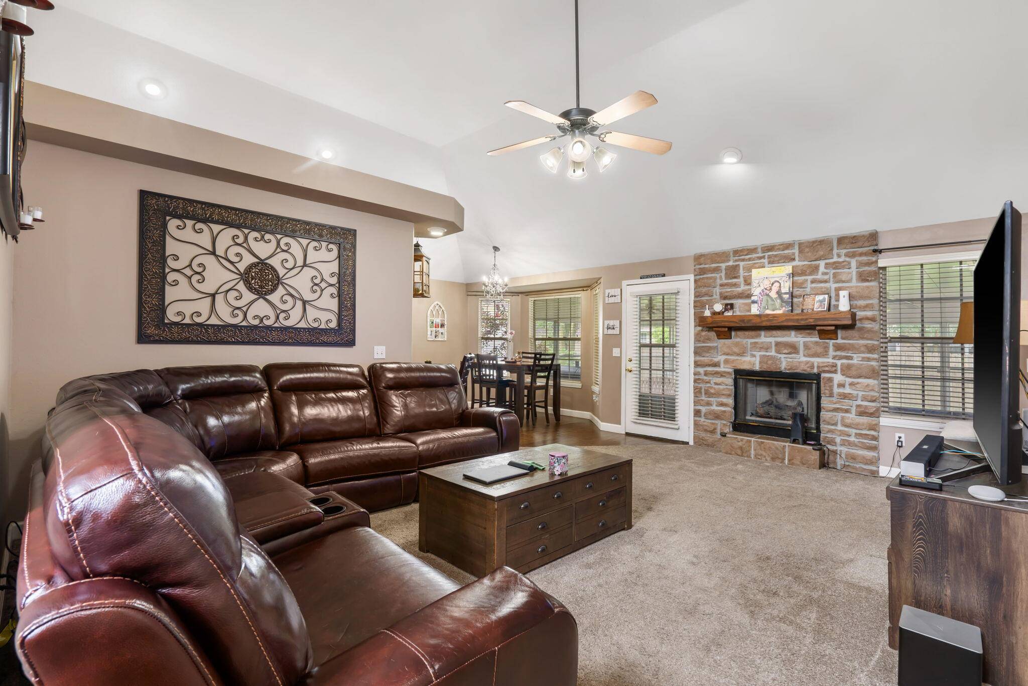 Nixa, MO 65714,608 W Dover ST