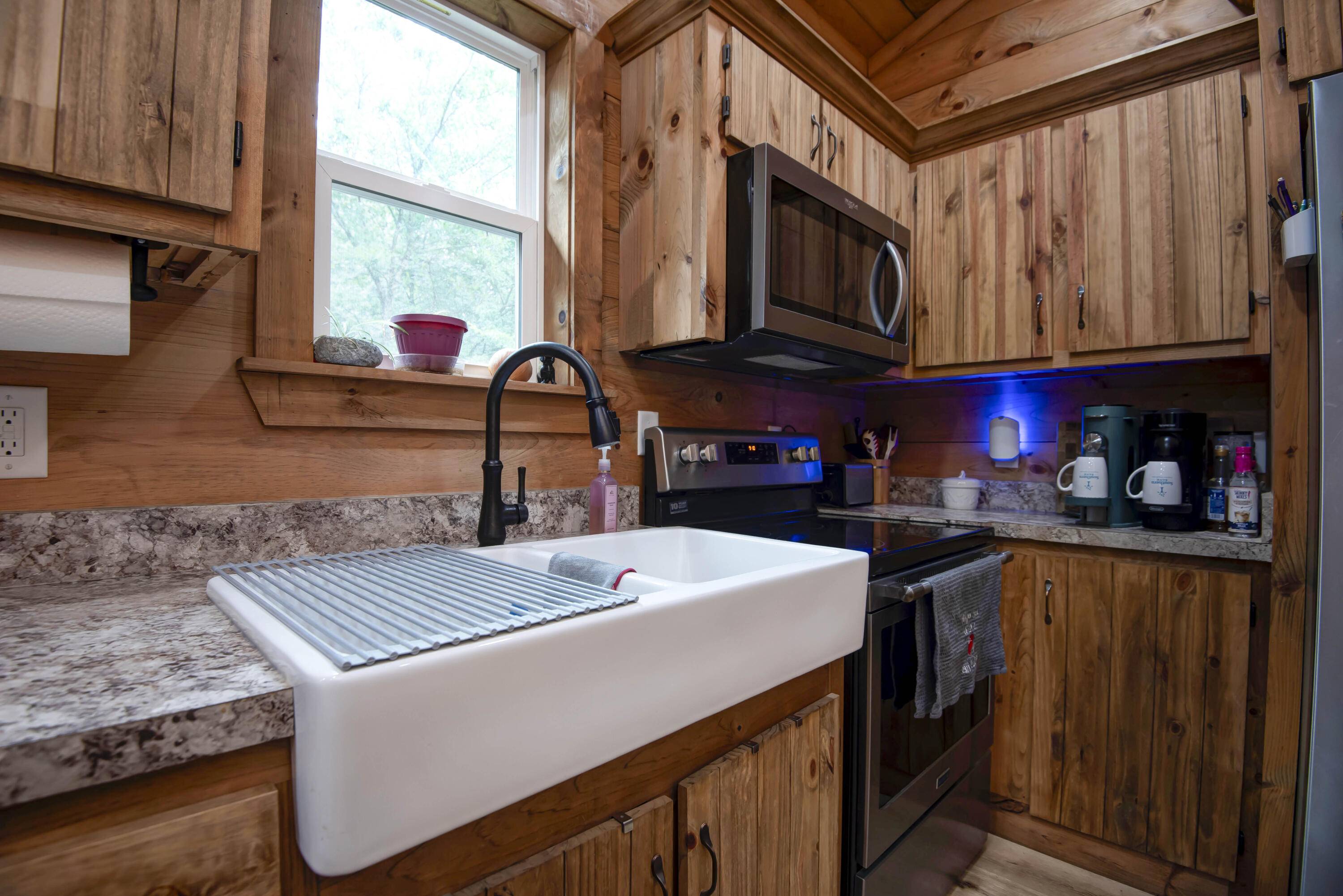 Lampe, MO 65681,119 Allison Bend