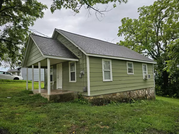 West Plains, MO 65775,1215 Jefferson AVE