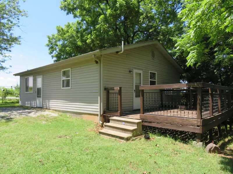 21515 S 215 HWY, Dadeville, MO 65635