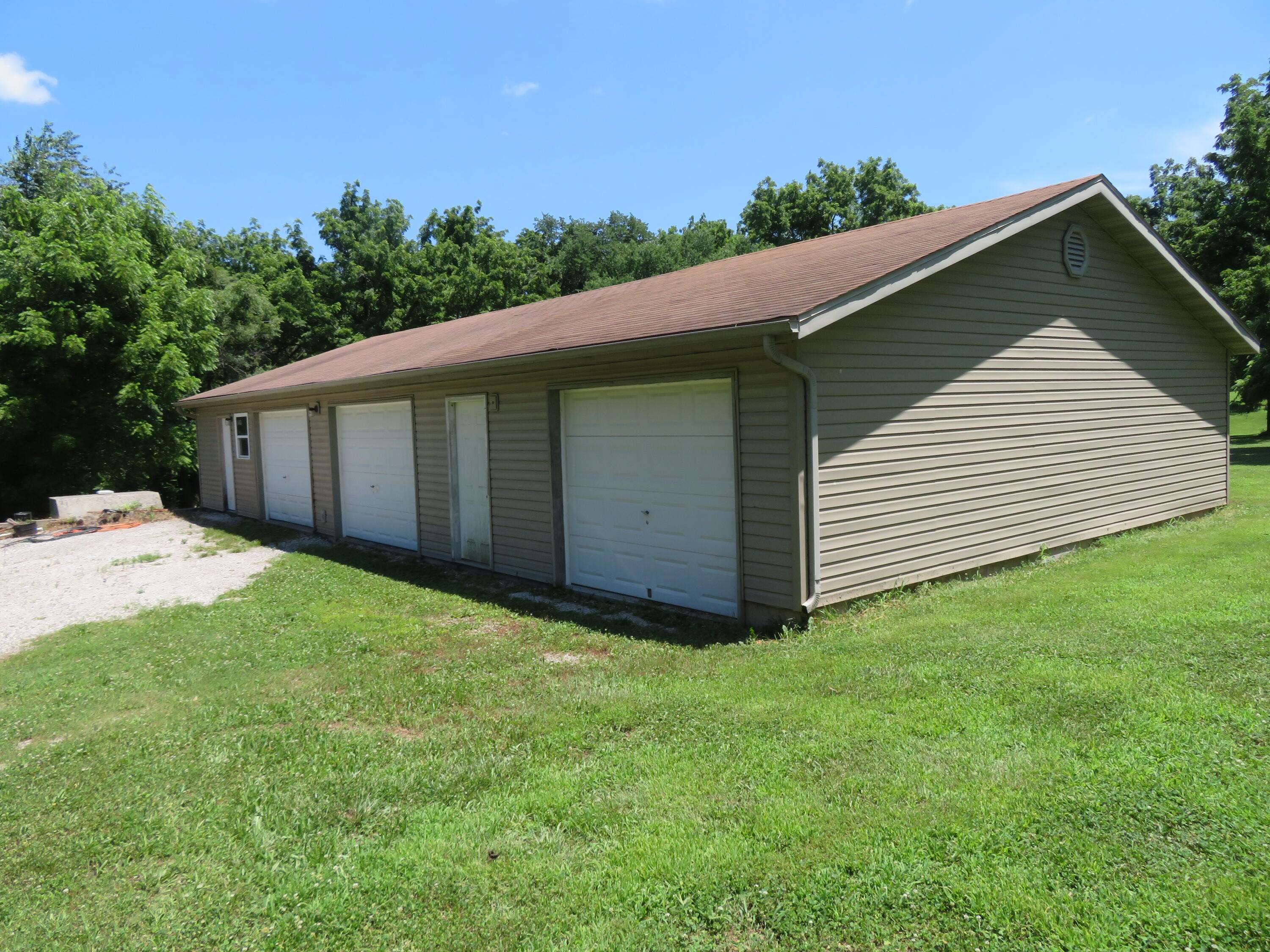 Dadeville, MO 65635,21515 S 215 HWY