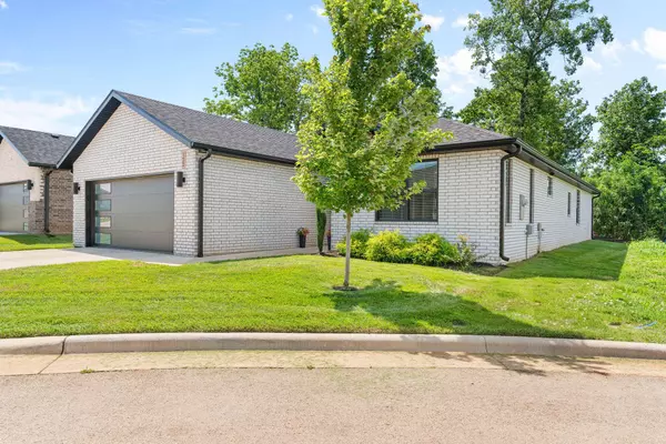 Springfield, MO 65810,5955 S Farm Road 163 #122