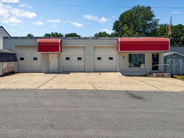 245 N Crittenden ST, Marshfield, MO 65706