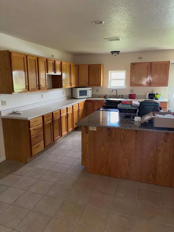 Monett, MO 65708,10058 Fr 2015